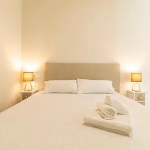 https://top-jerez-center-albarizuela-apartamentos.hotelsincadiz.net